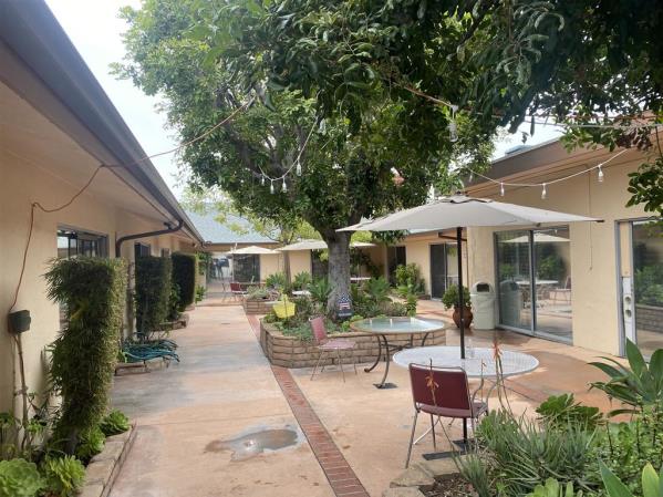 Exterior Patio for Skilled Nursing Facility in Pasadena