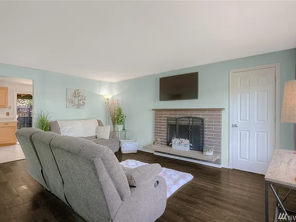 Living room with fireplace